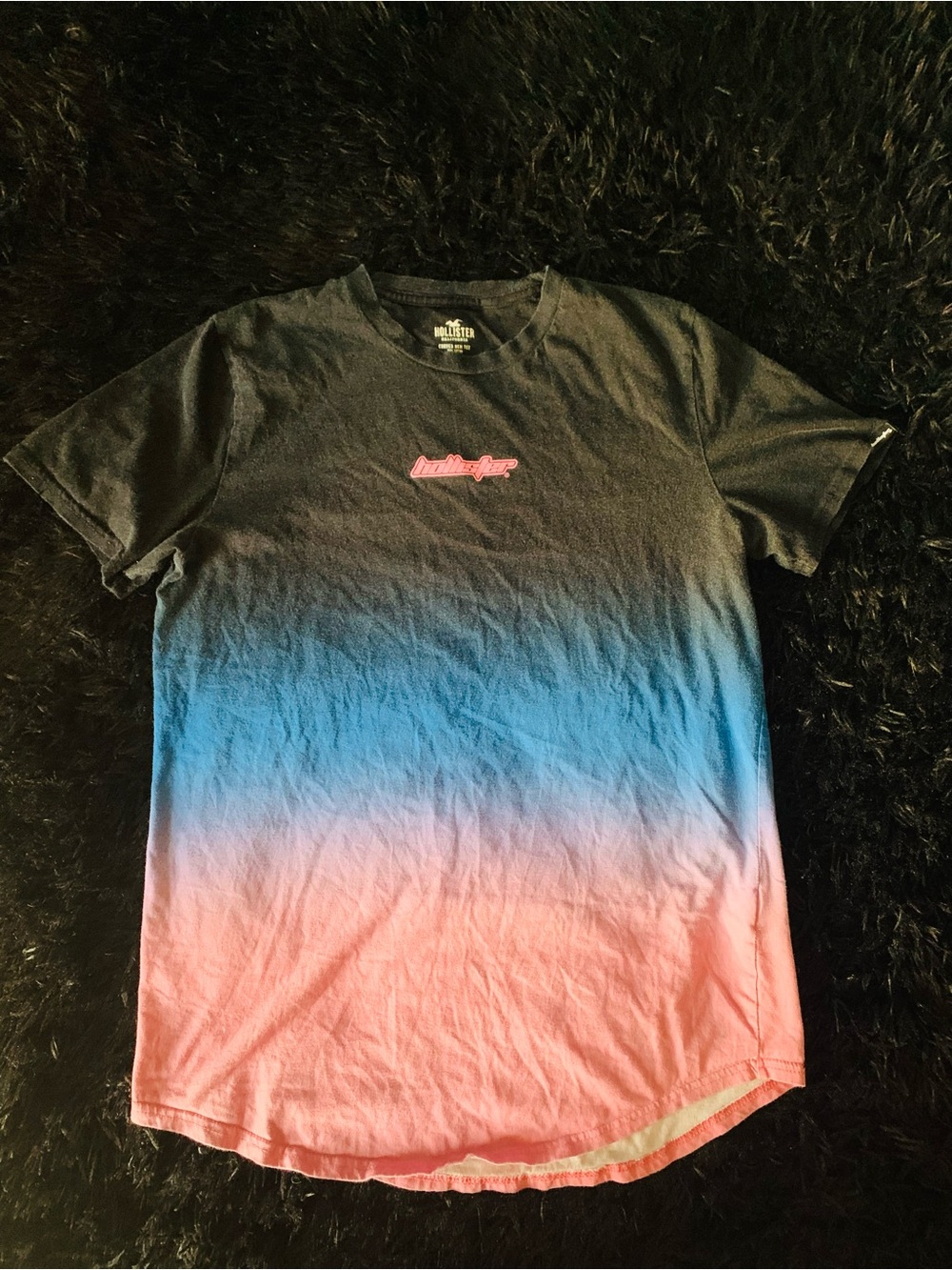 Hollister Ombre Black to Blue to Pink Short Sleeve Crew Tee Men’s Medium